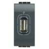 PRESA 1 USB COMPATIBILE LIVING INTERNATIONAL